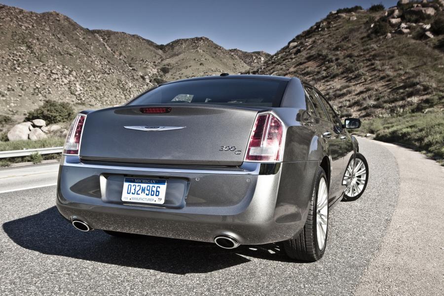  Chrysler 300C 2011 года  (фото 70 из 83)